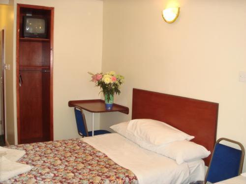 Regency Court Hotel Londen Kamer foto